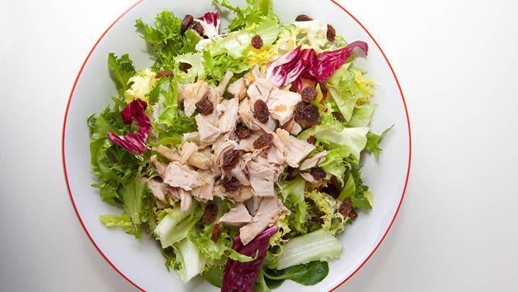 Bu tavuklu salatayı yemeyen kalmasın 1 tabakla formu yakalayın, diyetlerin yıldızı