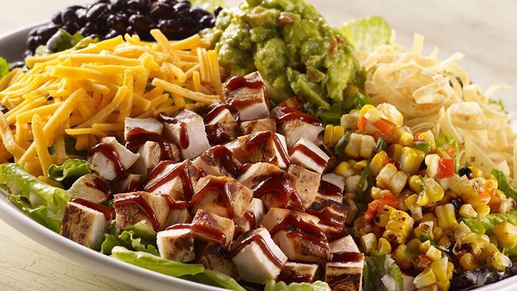 Bu tavuklu salatayı yemeyen kalmasın 1 tabakla formu yakalayın, diyetlerin yıldızı