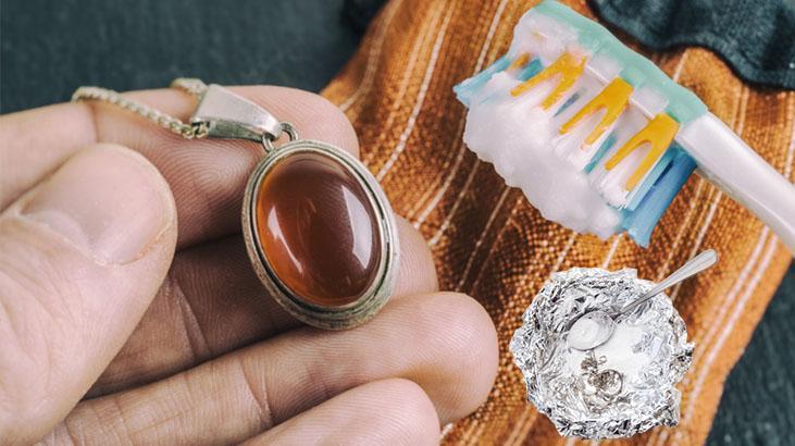 Bijüteri takıları mücevher gibi parlatıyor Folyoyu kaseye serin, sonuç tertemiz