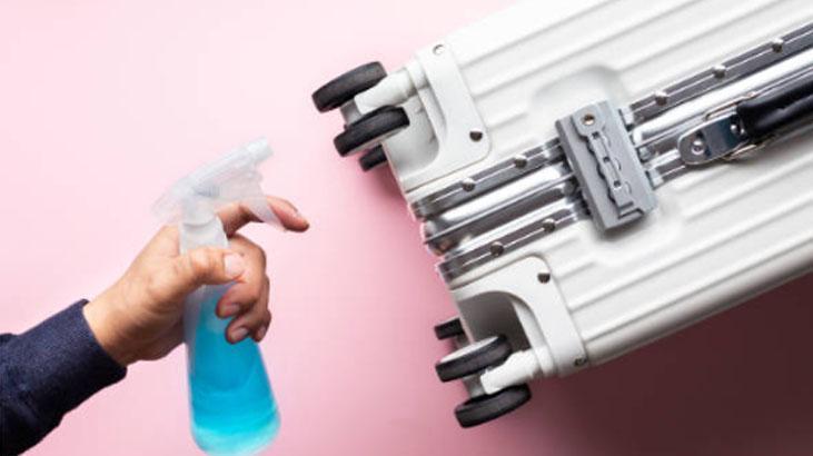 Tatilin kiri eve girmesin Tüyosu yapışkanlı roll-on, bu taktik bavulu yeniliyor Tatilin kiri eve girmesin Tüyosu yapışkanlı roll-on, bu taktik bavulu yeniliyor