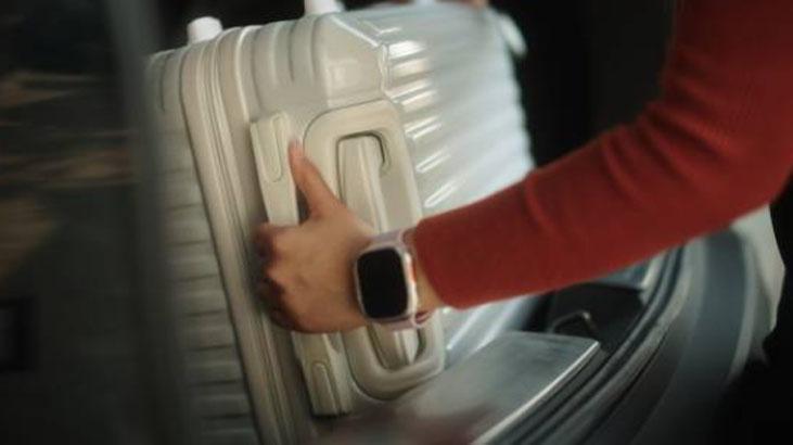 Tatilin kiri eve girmesin Tüyosu yapışkanlı roll-on, bu taktik bavulu yeniliyor Tatilin kiri eve girmesin Tüyosu yapışkanlı roll-on, bu taktik bavulu yeniliyor