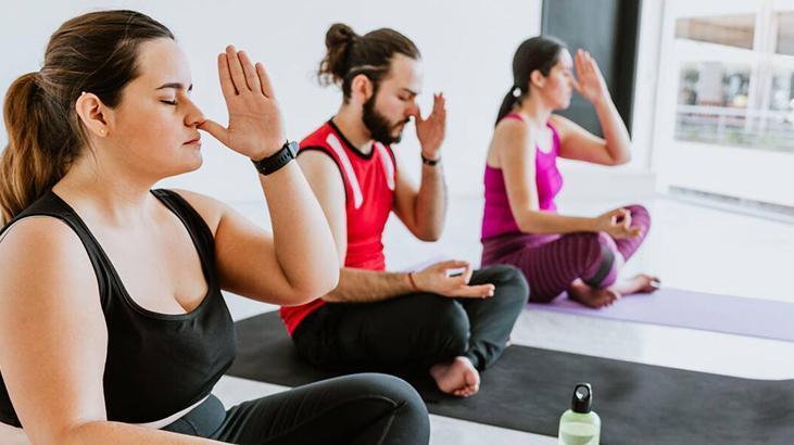 Ev işi yapıp fit kalmak mümkün Süpürgeyle bol bol kalori yakın, daha iyisi yok