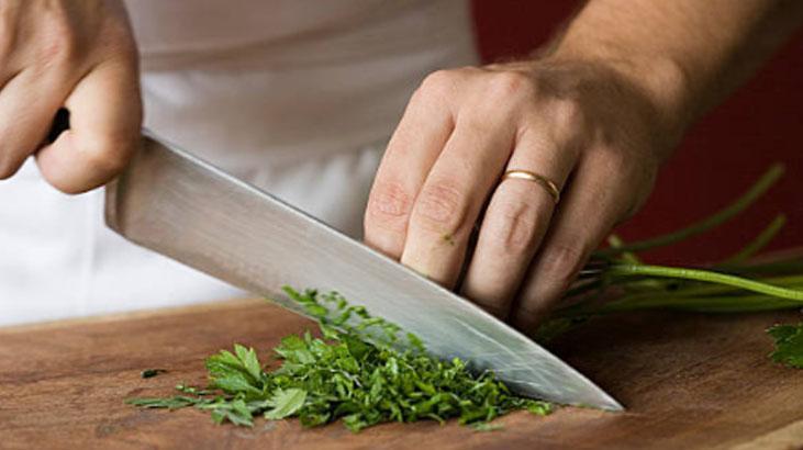 Maydanozu 1 ay dipdiri tutan taktik Karbonat dökün, sonucu görün