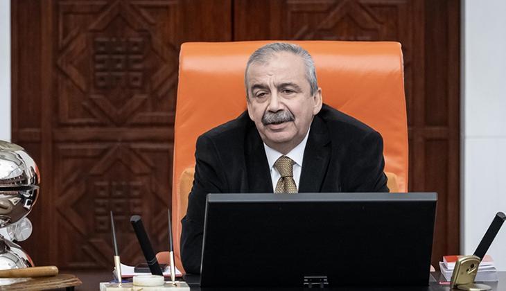 SIRRI SÜREYYA ÖNDER KİMDİR? SIRRI SÜREYYA ÖNDER KİMDİR?