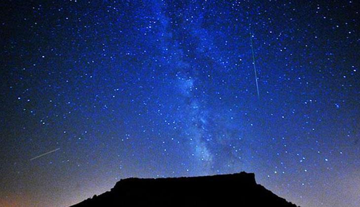 METEOR YAĞMURU NEDİR METEOR YAĞMURU NEDİR