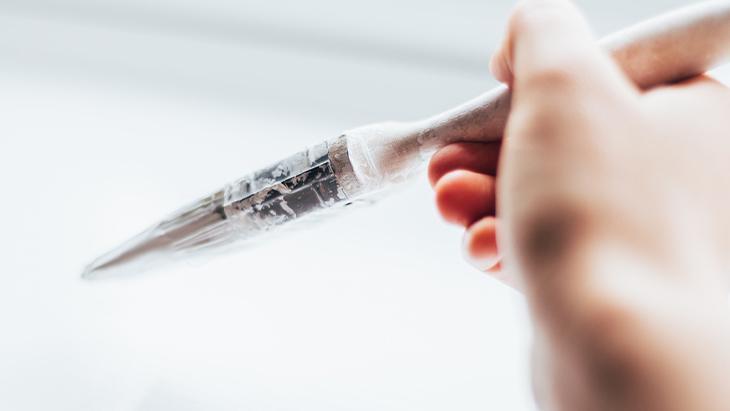 Pencere pervazında bütçe dostu çözüm Birkaç fırça darbesiyle ilk günkü gibi