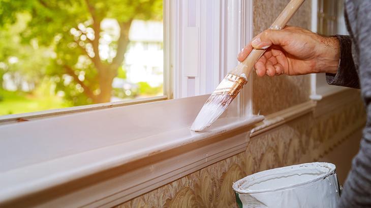 Pencere pervazında bütçe dostu çözüm Birkaç fırça darbesiyle ilk günkü gibi