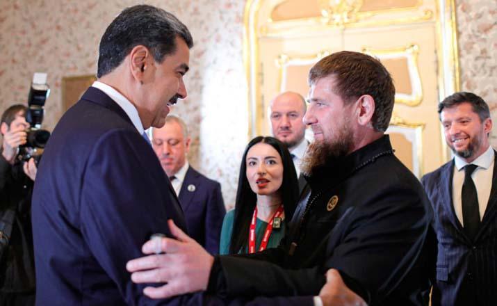 Moskovadaki Kızıl Meydanda kutlanan Zafer Gününden görüntüler