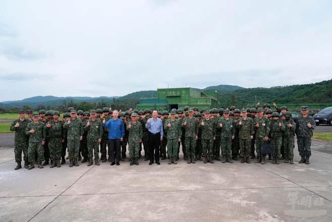 Tayvan, ABD yapımı HIMARS roket sistemini ilk kez test etti, işte görüntüler