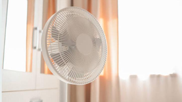 Serinletmeyen vantilatörün hakkından makyaj fırçası geliyor Servise gerek yok