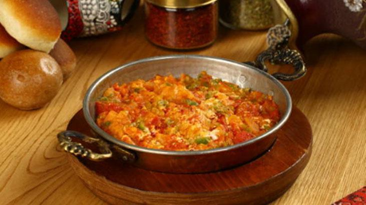 Önce soğan mı yoksa biber mi Kavurunca şekerini salıyor, lezzeti katlanıyor