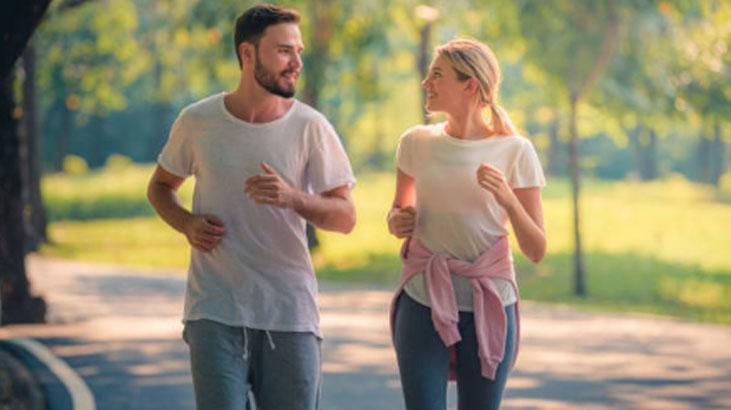 Günlük 30 dakikalık yürüyüş rutini oluşturun