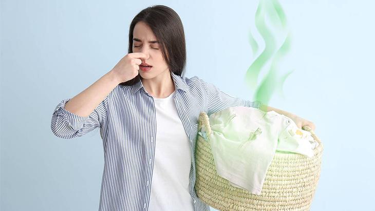 Duman kokusu hiç dert değil Kıyafete sinmişse 2 malzemeyle yok edin