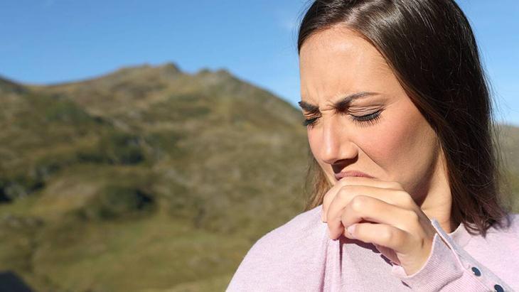 Duman kokusu hiç dert değil Kıyafete sinmişse 2 malzemeyle yok edin