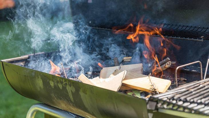 Duman kokusu hiç dert değil Kıyafete sinmişse 2 malzemeyle yok edin