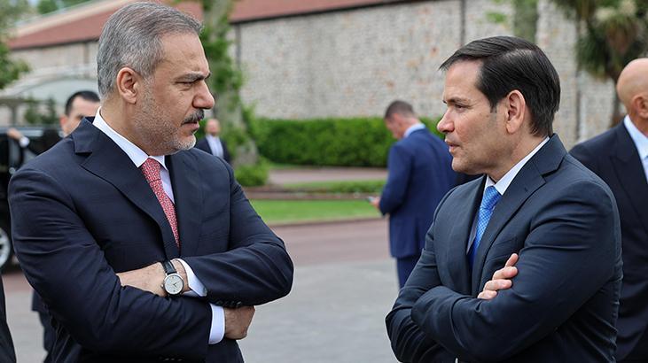 Dolmabahçede Türkiye-ABD-Ukrayna Üçlü Toplantısı başladı İlk görüntüler Dolmabahçede Türkiye-ABD-Ukrayna Üçlü Toplantısı başladı İlk görüntüler