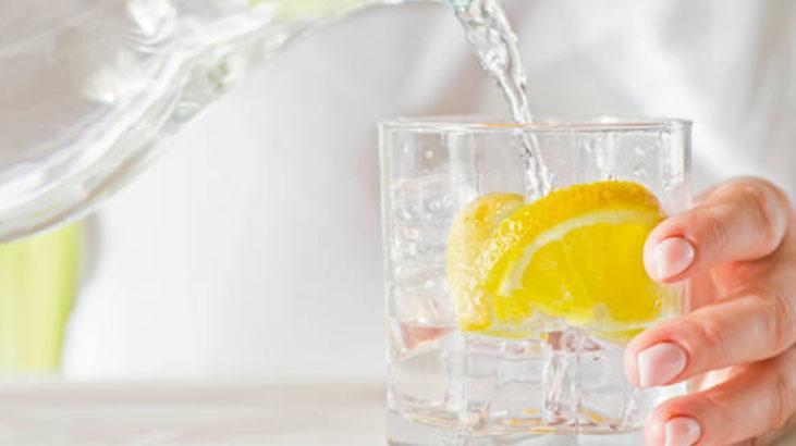 Zayıflatan suyla yaza fit girmeyen kalmasın Metabolizmayı motor gibi çalıştırıyor Zayıflatan suyla yaza fit girmeyen kalmasın Metabolizmayı motor gibi çalıştırıyor