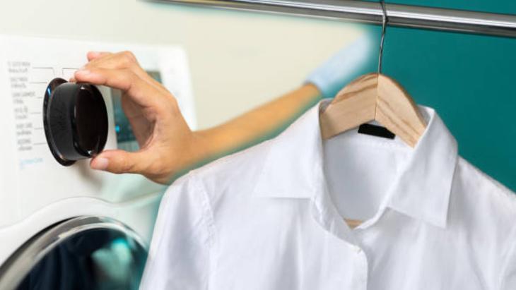Ütüleri rafa kaldıran ayar Çamaşır makinesinde işi bitiriyor, öndeki tuşa basıp çalıştırın Ütüleri rafa kaldıran ayar Çamaşır makinesinde işi bitiriyor, öndeki tuşa basıp çalıştırın