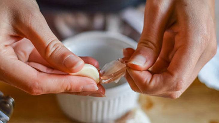 Sosyal medyayı ele geçirdi, herkes tek tek yedi Sarımsak sivilceyi geçirir mi Sosyal medyayı ele geçirdi, herkes tek tek yedi Sarımsak sivilceyi geçirir mi