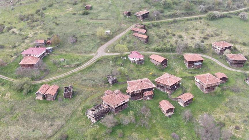 Ormanın içinde gizli hazine 7 mahalleli, 80 haneli köyü gören dönmek istemiyor
