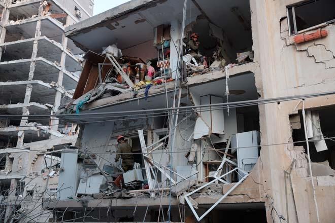 Son Dakika Orta Doğuda savaş: İrandan İsraile hipersonik füze, işte İsrail ve İrandan yeni görüntüler