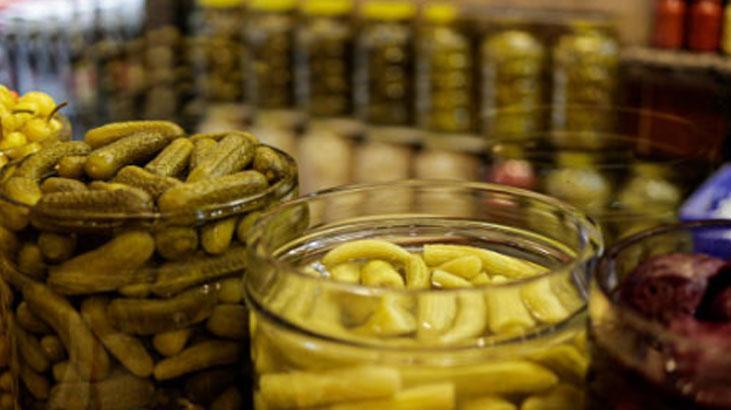 En leziz turşular bu tariften çıkıyor Biberleri delmek yeter, domatesle şölene dönüyor En leziz turşular bu tariften çıkıyor Biberleri delmek yeter, domatesle şölene dönüyor