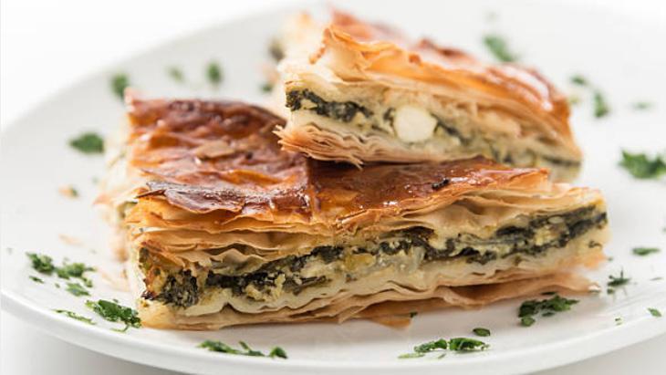 El açması börekleri solladı Pirinç yufkasıyla çıtır çıtır oluyor, hem de glutensiz El açması börekleri solladı Pirinç yufkasıyla çıtır çıtır oluyor, hem de glutensiz