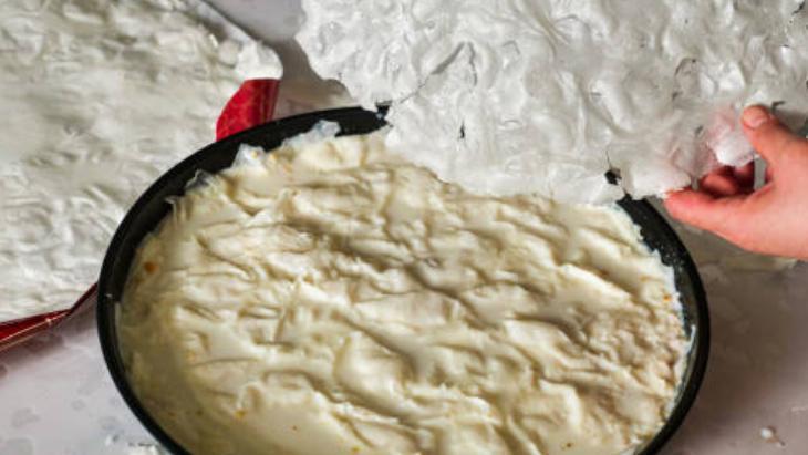 El açması börekleri solladı Pirinç yufkasıyla çıtır çıtır oluyor, hem de glutensiz El açması börekleri solladı Pirinç yufkasıyla çıtır çıtır oluyor, hem de glutensiz