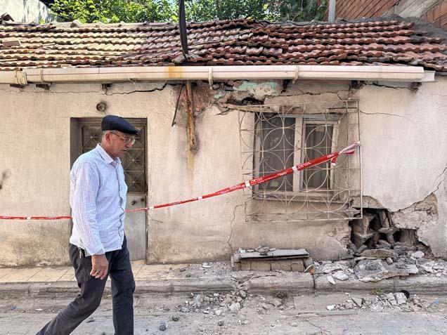 Bir mahalle kabusu yaşıyor 20 ev için tahliye kararı: ‘Depremde bile bir şey olmadı ama…’