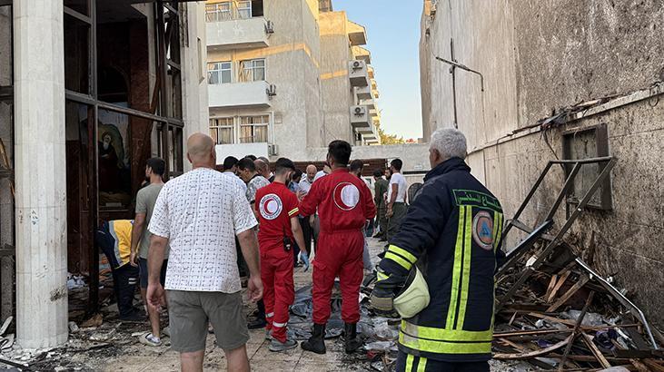 Suriyede kiliseye bombalı saldırı Çok sayıda ölü var İşte o kareler