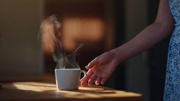 Leaks from crack in ceramic mug Don't let your coffee be spoiled, the best solution is a pen holder