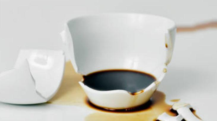 Leaks from crack in ceramic mug Don't let your coffee be spoiled, the best solution is a pen holder
