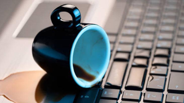 Leaks from crack in ceramic mug Don't let your coffee be spoiled, the best solution is a pen holder