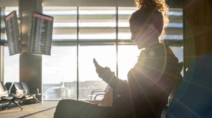 Uçuş sırasında telefonlarımızı neden uçak moduna alıyoruz Uçuş sırasında telefonlarımızı neden uçak moduna alıyoruz