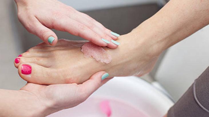 Ayaklardaki yorgunluğa formül Muzu böyle kullanın, peeling masajı iyileştiriyor Ayaklardaki yorgunluğa formül Muzu böyle kullanın, peeling masajı iyileştiriyor
