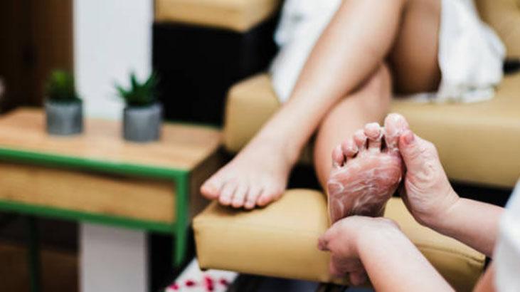 Ayaklardaki yorgunluğa formül Muzu böyle kullanın, peeling masajı iyileştiriyor Ayaklardaki yorgunluğa formül Muzu böyle kullanın, peeling masajı iyileştiriyor