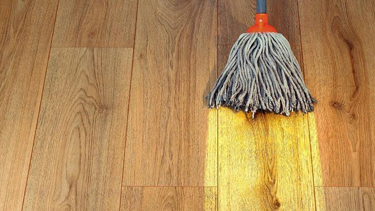 Yer temizliğinde sıcak mı soğuk mu Doğru su tercihi fark yaratıyor, deneyen memnun