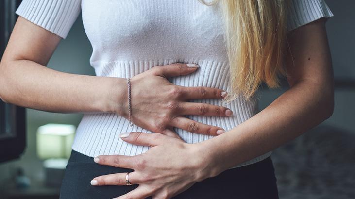 Er ignorierte dieses Symptom drei Monate lang, es stellte sich heraus, dass es Krebs war: Er breitete sich überall in mir aus