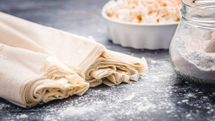 Börek yufkası ortadan mı ayrılıyor 3 malzemeli sos çaresi, tek hamlede sarılacak Börek yufkası ortadan mı ayrılıyor 3 malzemeli sos çaresi, tek hamlede sarılacak