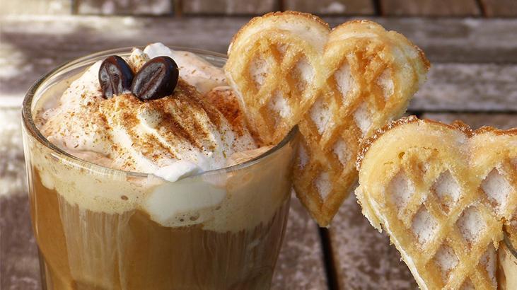 Soğuk kahvenin en iyisi evde yapılır Bir gece bekletin, kafe havası garanti