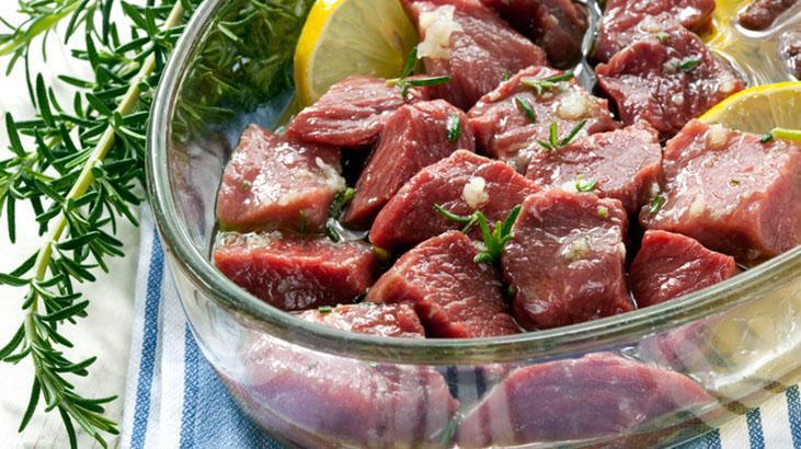 Kırmızı etin lezzetini katlayan marine tüyosu Restoran usulü tarif: Limon, yoğurt, soda Kırmızı etin lezzetini katlayan marine tüyosu Restoran usulü tarif: Limon, yoğurt, soda