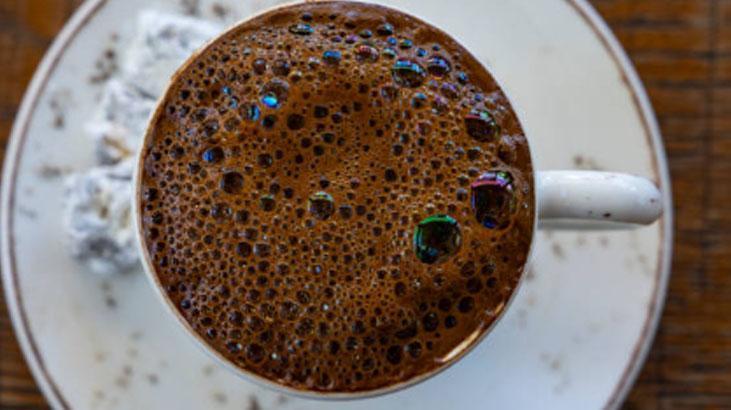 1 çay kaşığıyla kaşlar kuaförden çıkmış gibi olsun İfadeyi doğallaştırıyor, sıfır kimyasal 1 çay kaşığıyla kaşlar kuaförden çıkmış gibi olsun İfadeyi doğallaştırıyor, sıfır kimyasal