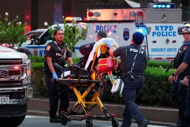 New Yorkta 5 kişinin öldüğü gökdelen saldırısından ilk görüntüler