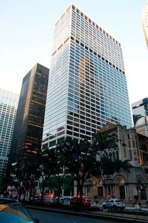 New Yorkta 5 kişinin öldüğü gökdelen saldırısından ilk görüntüler