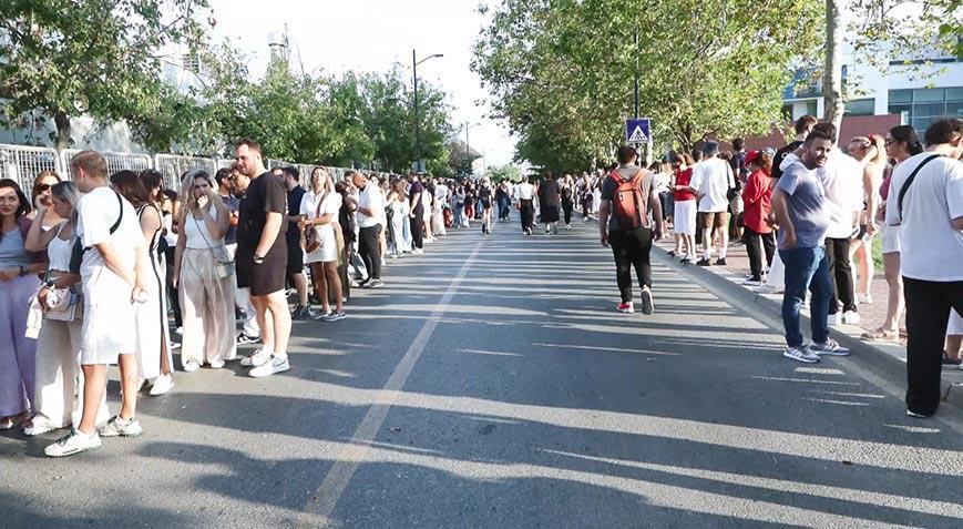 İLK BİLETLERİ ALANLARDANIM İLK BİLETLERİ ALANLARDANIM