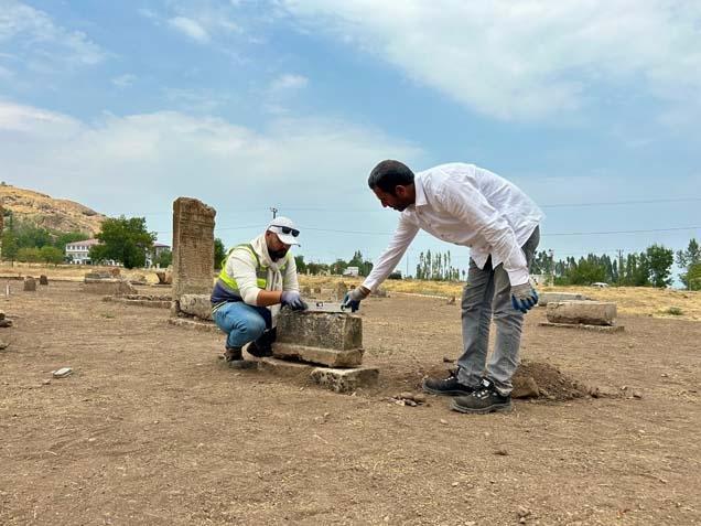 Bu taşlar tarihin seyrini değiştirecek 6sı birden keşfedildi: 750 yıl sonra bir ilk