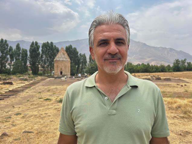MEZARLIKTA ÇEVRE DÜZENLEMESİNE BAŞLANDI