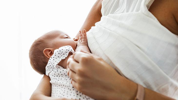 6-Emzirirken bir kez mama verirsen dönüşü olmaz: YANLIŞ
