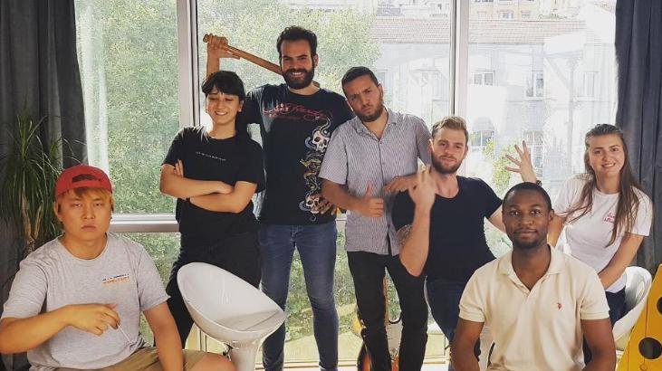 Survivora katılmıştı Chaby Han ve Gülce Elibol boşanıyor: Şoke eden suçlamalar Survivora katılmıştı Chaby Han ve Gülce Elibol boşanıyor: Şoke eden suçlamalar