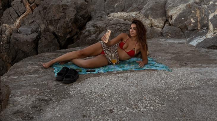 Sahra Şaşın Yunanistan tatili devam ediyor Sosyal medyayı sallayan pozlar